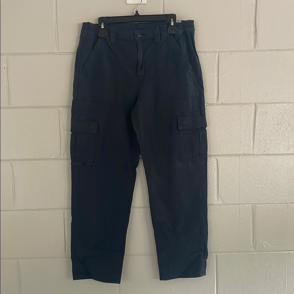 Women’s American Eagle Navy Cargo Pants